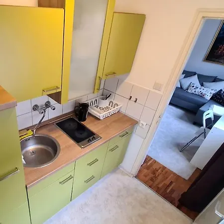 Cozy Apartment Right Next To The Nuernberg Castel Exterior photo